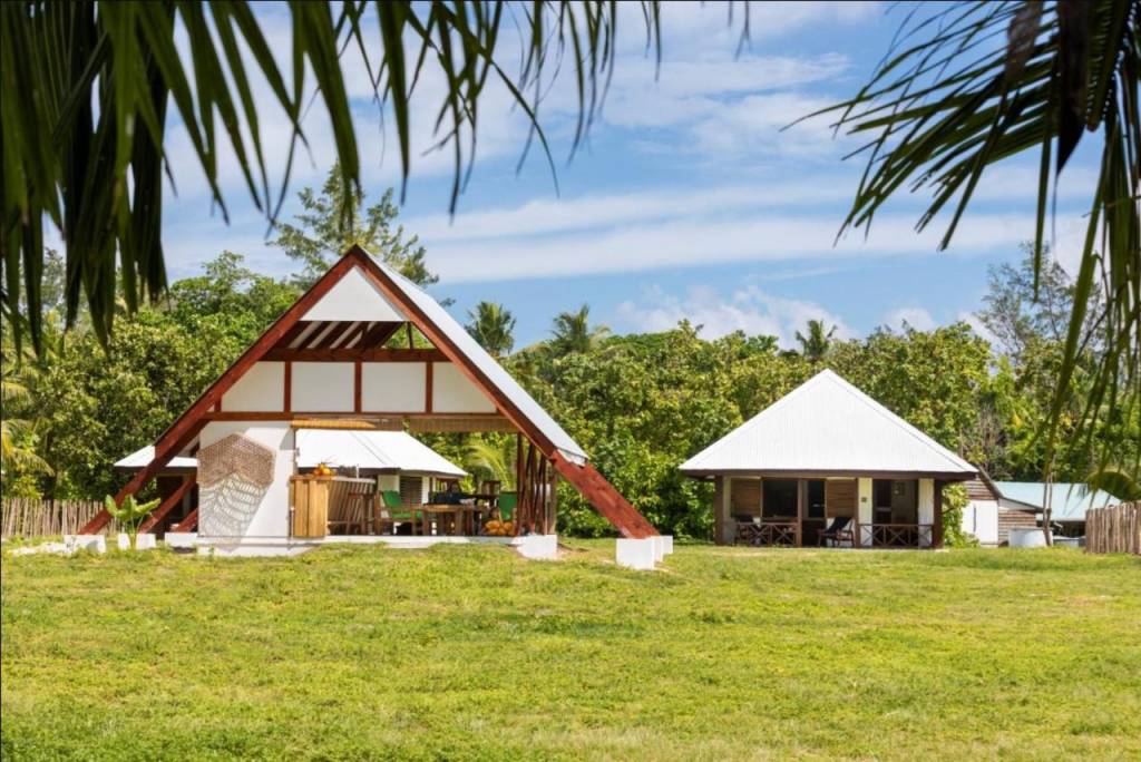 Bird Island Lodge 3*
