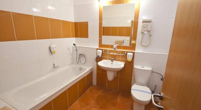 Blue 3* Словакия, Братислава
