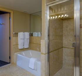 Туры в Beacon Hotel & Corporate Quarters в США