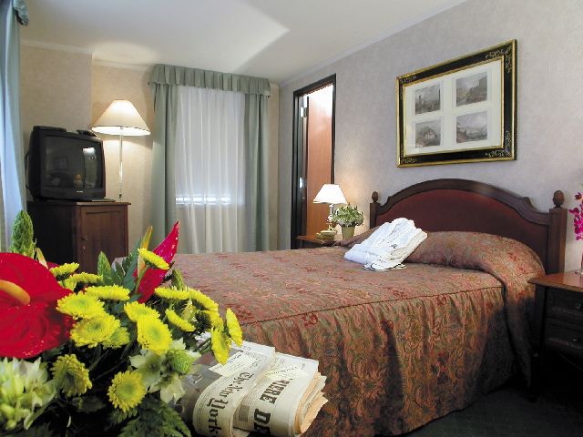 Jolly Hotel Madison Towers