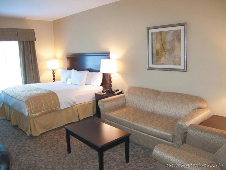 La Quinta Inn And Suites Atlanta Paces Ferry