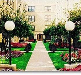 Wooded Isle Suites Apt в Декейтере (шт. Иллинойс)