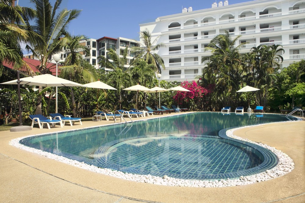 Patong Palace 3*