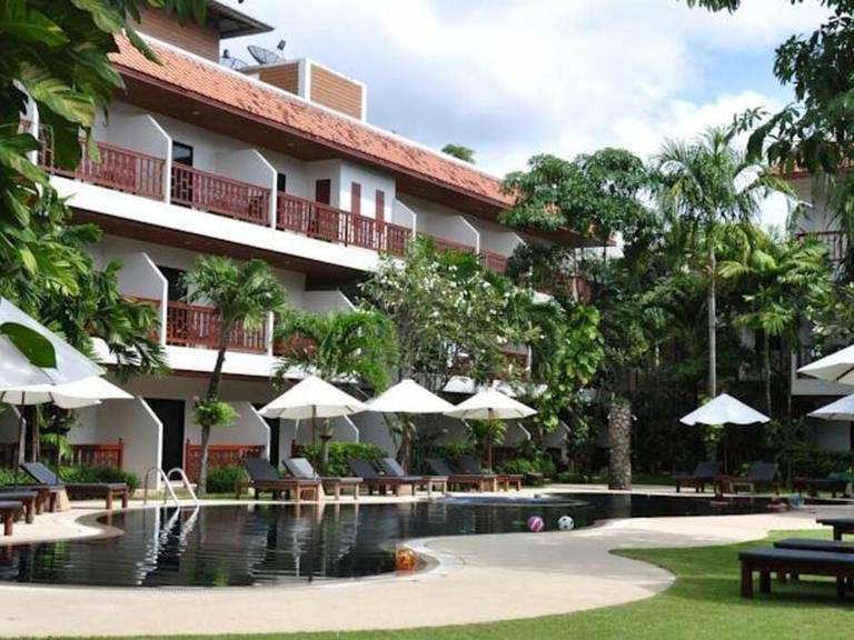 Salathai Resort