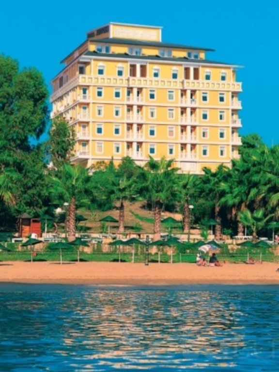 Antik Hotel 4*