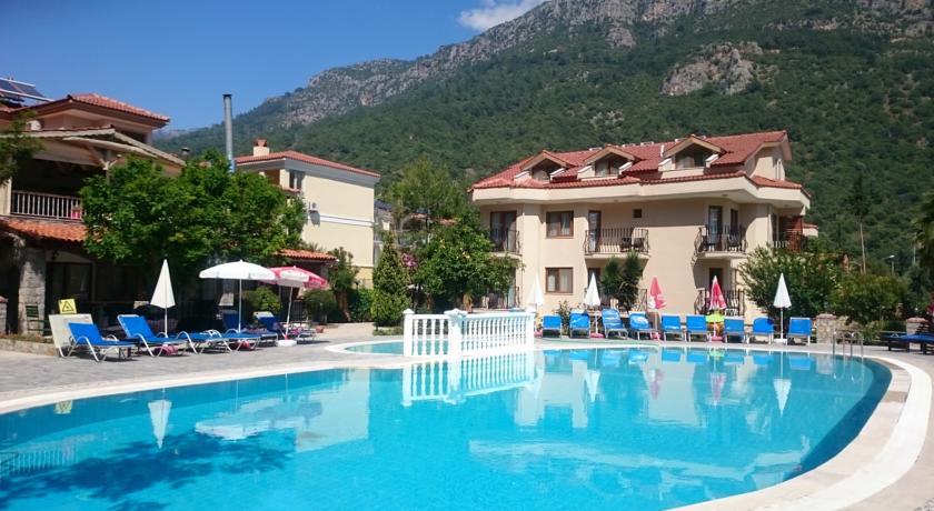 Ata Lagoon Beach Hotel 3*