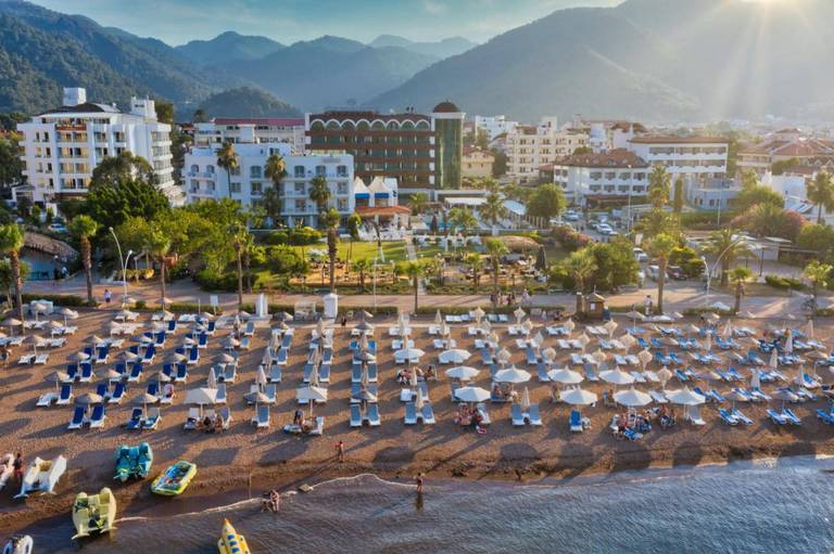 Casa Blanca Beach Hotel