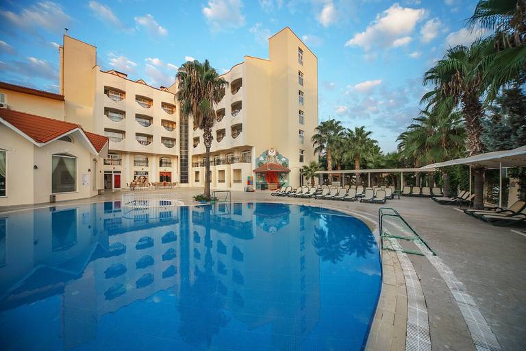 Larissa Inn