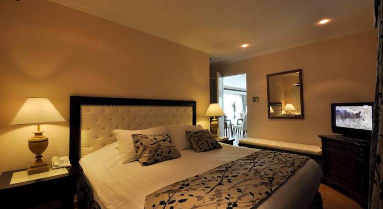 Monaco Suites De Boracay