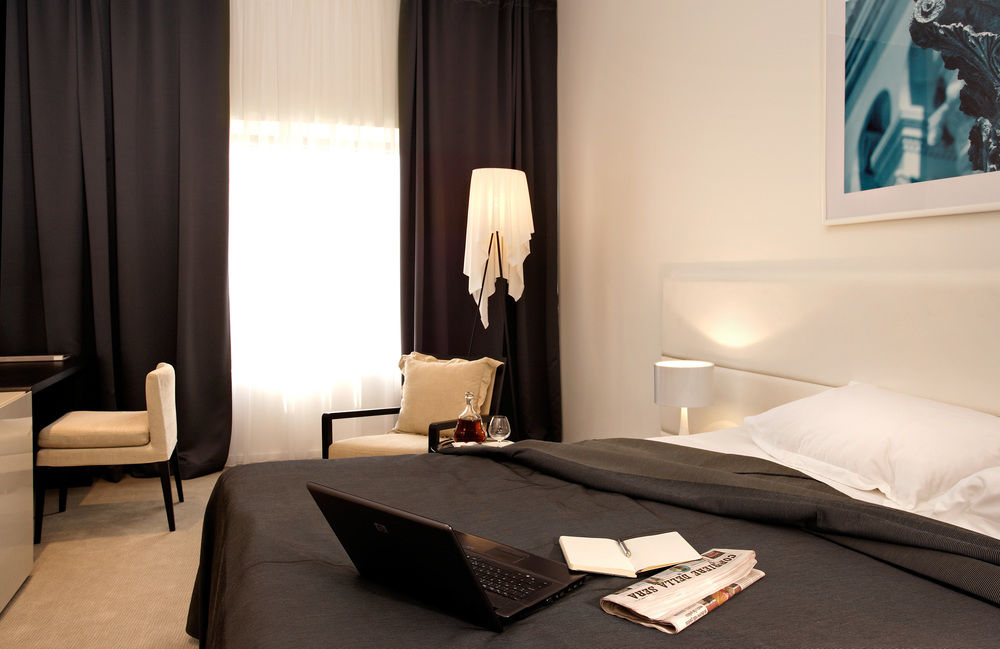 Atrium 5*