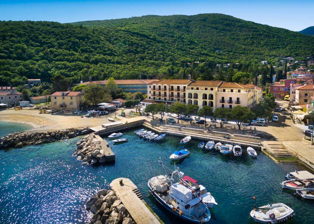 Hotel Mediteran Moscenicka Draga 3*