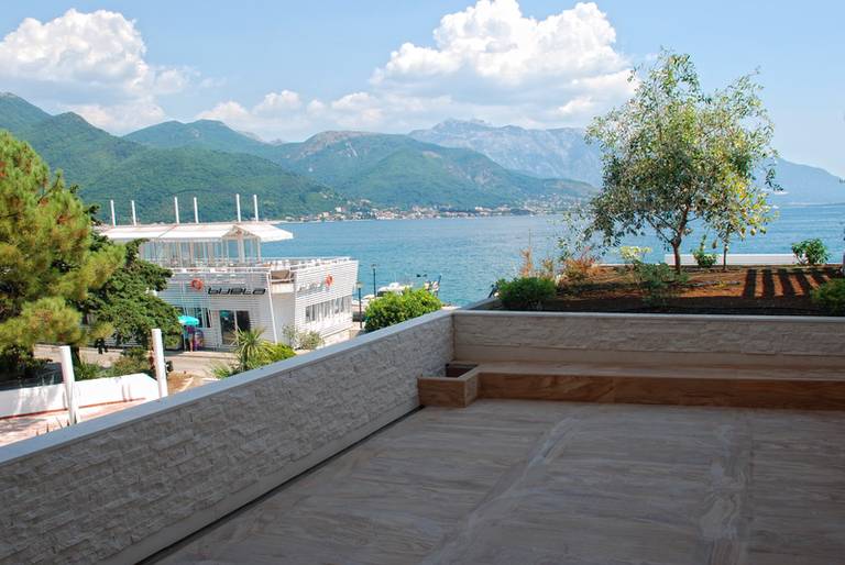 Carine Hotel Delfin