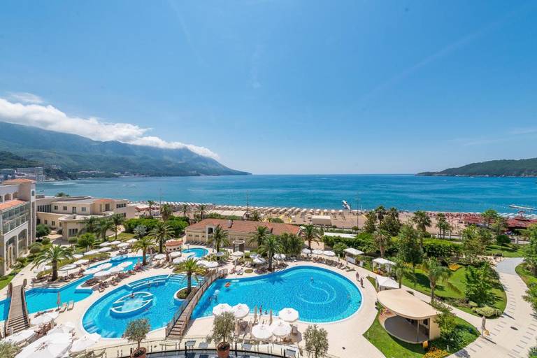 Splendid Conference And Spa Beach Resort