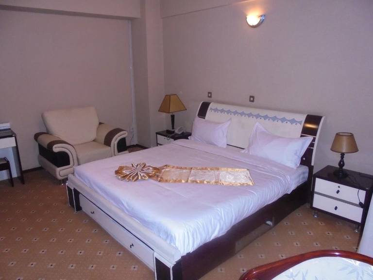 De Leopol Hotel