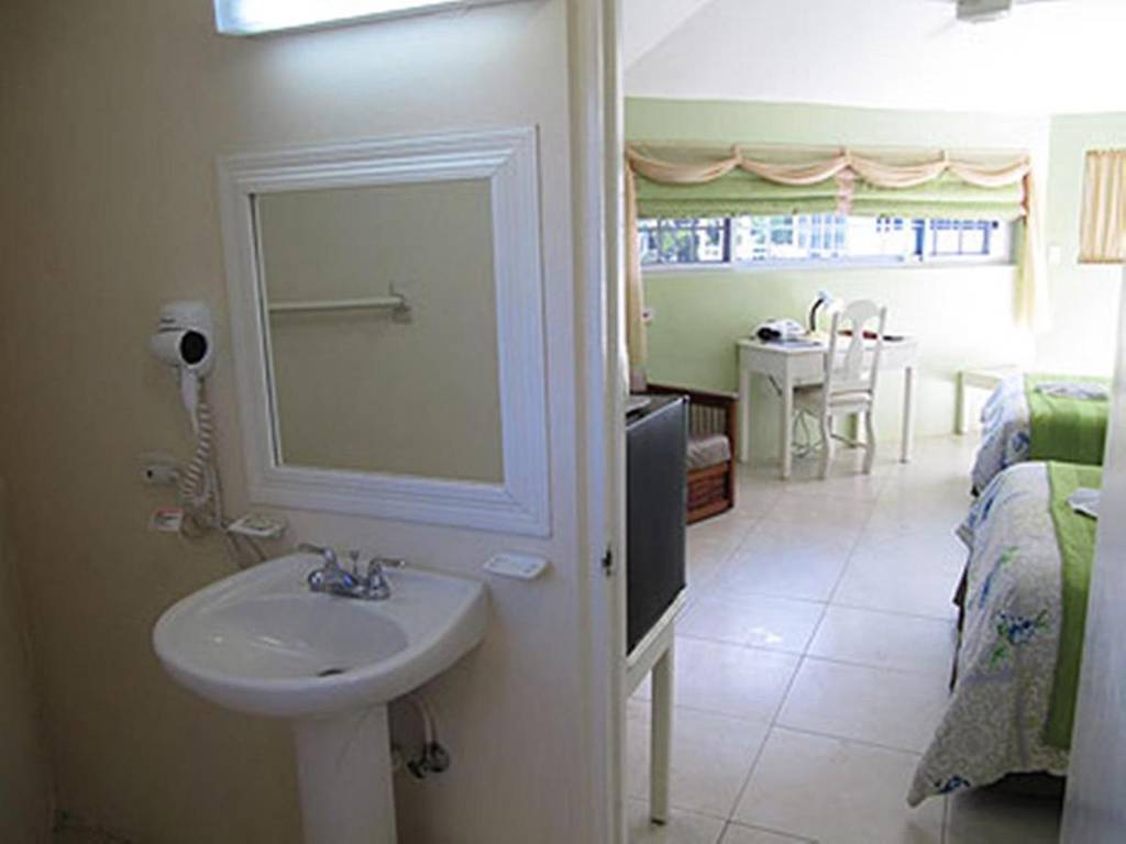Rondel Village 3*