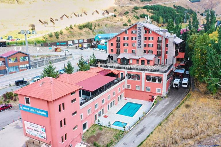 Ski Lodge Dedeman