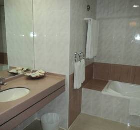 Highland City Hotel в Дубае