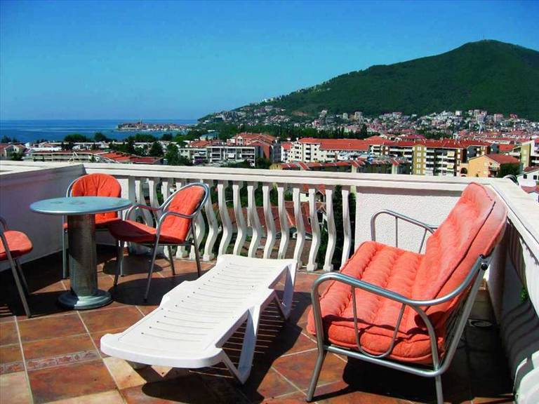 Lutovac Villa