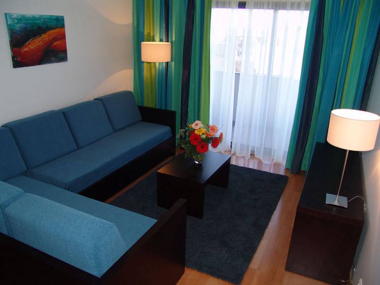 Antillia Hotel