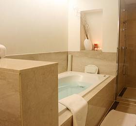 The Suites Hotel Jeju, Seogwipo в Чунджу