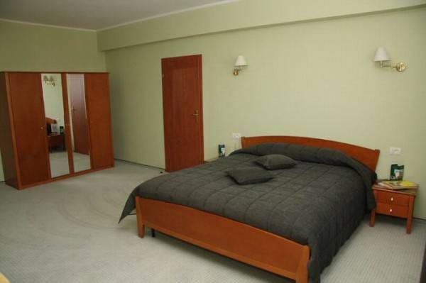 Diplomat 4* Румыния, Бухарест
