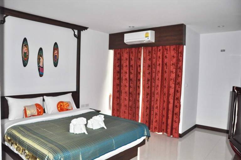 M Narina Hotel
