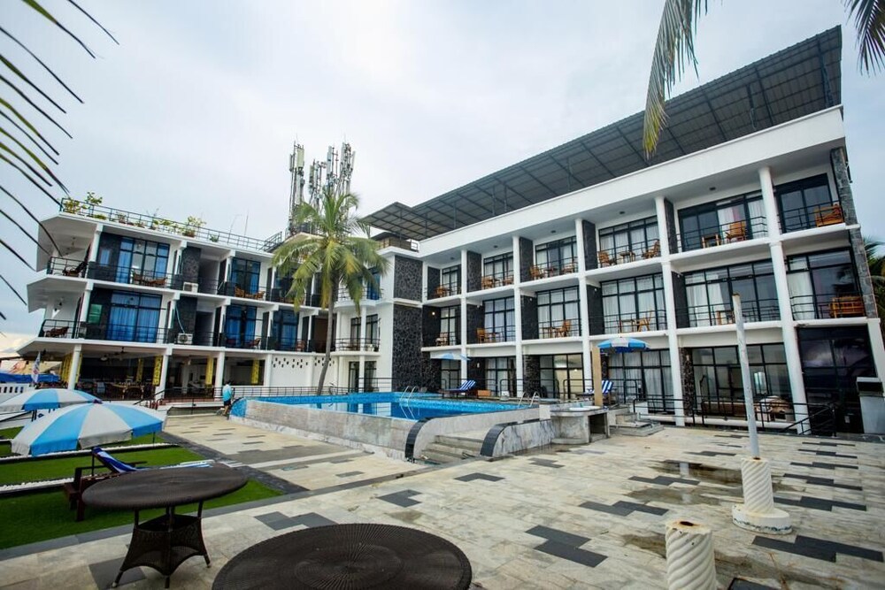 Beach Hotel Neelakanta by Detour DMC 3*