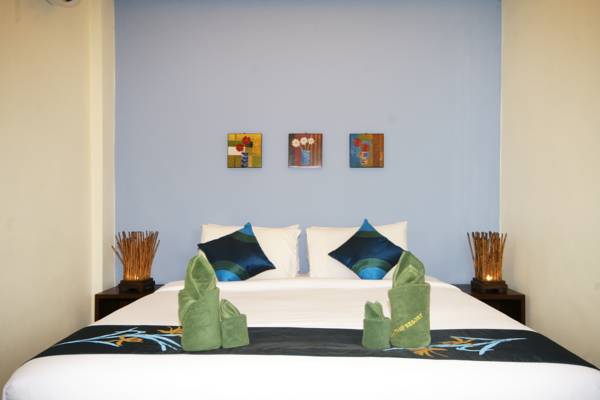 Tharathip Resort 3*