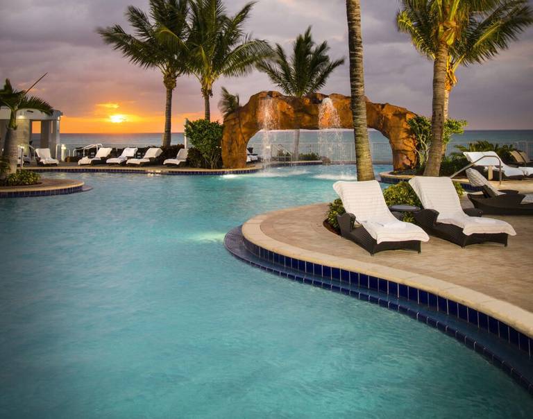 Trump International Beach Resort
