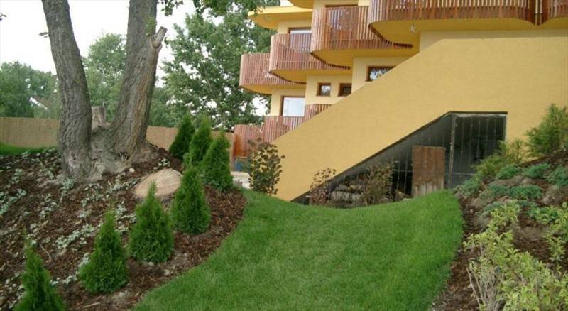 Senec Relax 3* Словакия, Братислава
