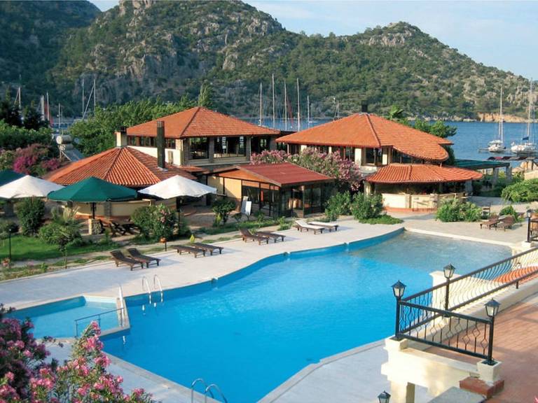 Alarga Sail Boutique Hotel &amp Yacht Club
