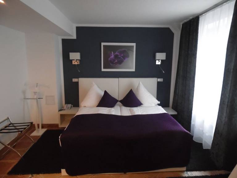Rheingoldhotel Dusseldorf