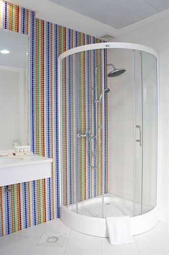 Lilac International Suites