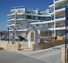 Grand Sirena Apartments в Равде