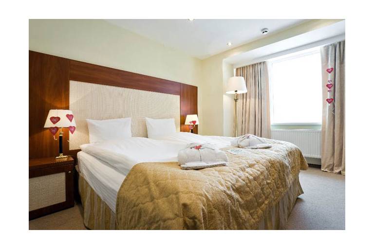 Marins Park Hotel Москва Пражская
