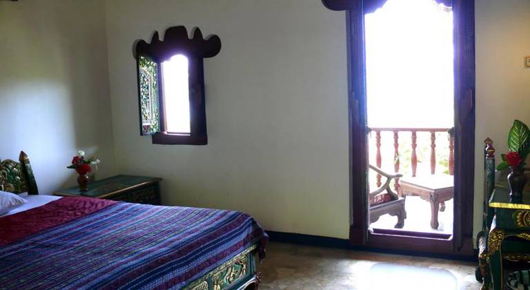 Puri Bunga Beach Cottages