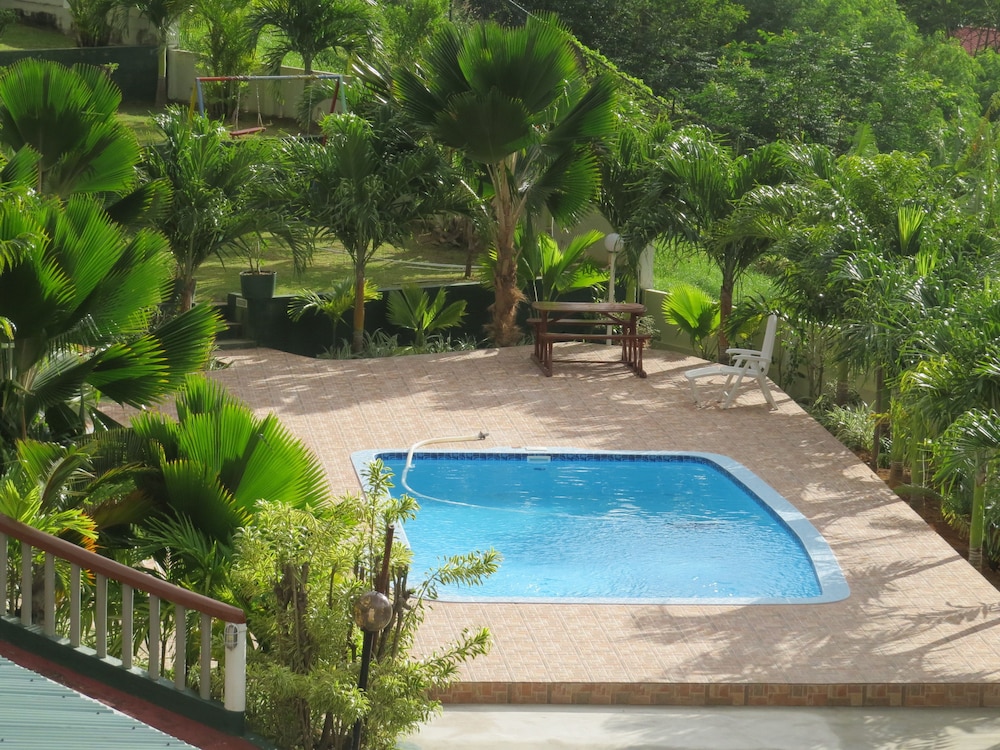 La Fontaine Holiday Apartment APT 3*