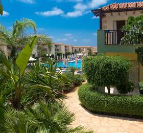 Ramada Hotel & Suites by Wyndham Ayia Napa в Айя-Напе