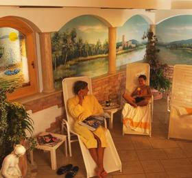 Garden Hotel в Валь Ди Соле