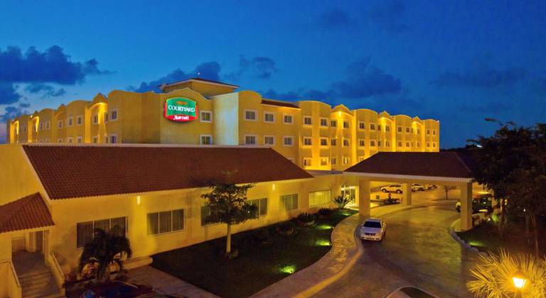 Courtyard by Marriott Cancun