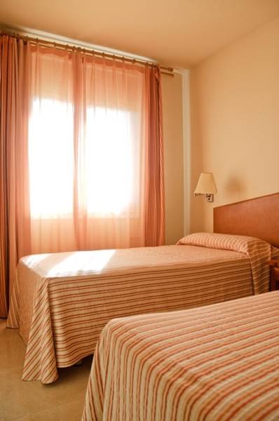 Tropic Apartments