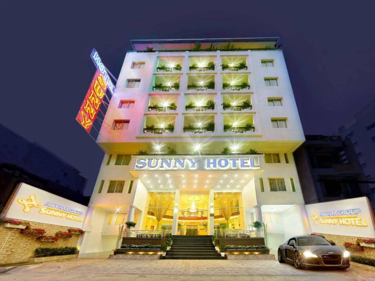 Sunny Hotel