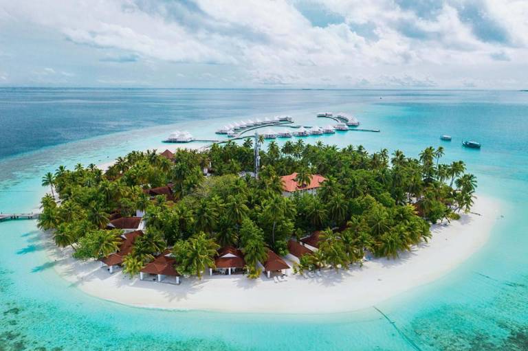 Diamonds Athuruga Beach & Water Villas