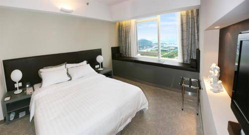 Yi-Wu Commatel Hotel
