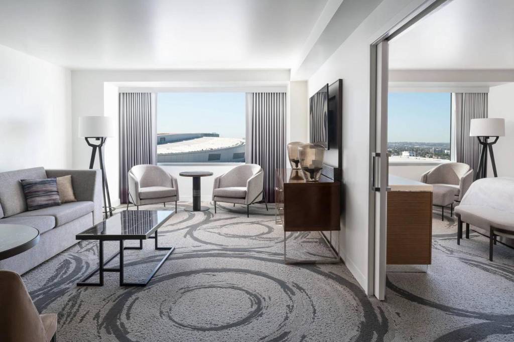 JW Marriott Los Angeles L.A. LIVE 4*
