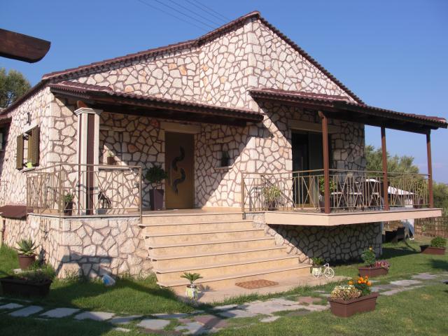 Limneon Villas