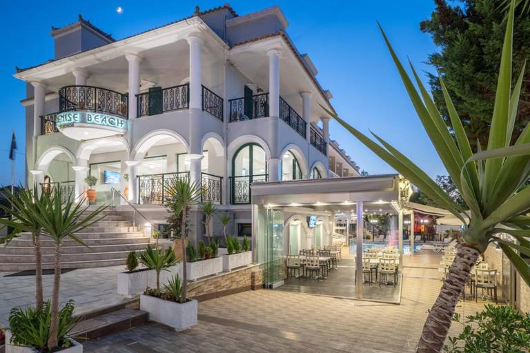 Denise Beach Hotel Apartments