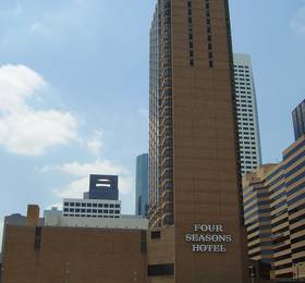 Four Seasons Hotel Houston в Хьюстоне