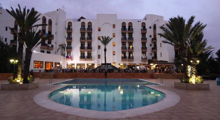 Oasis Hotel & Spa