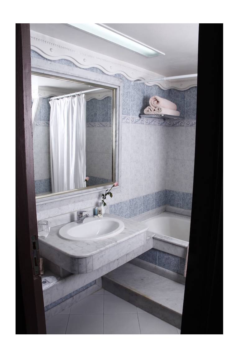 Zaki Hotel